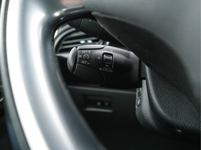 Citroen DS3 1.6 e-HDi So Chic *NAVI-FULLMAP | SPORT-SEATS | ECC | MICROFIBRE | PDC | CRUISE | RADIO-CD | TOWBAR*