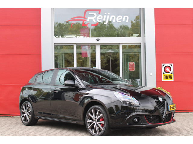 alfa-romeo-giulietta-1.4-120pk-turbo-sprint---lederen-bekleding---afneembare-trehaak---all-season-banden---navigatie---climate-control---cruise-contr