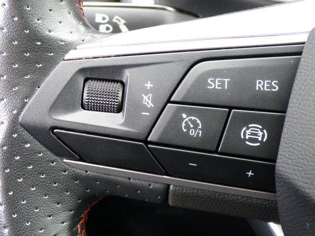 Seat Ateca 1.0 TSI FR Business Intense, Full LED   Sensoren + Camera   Carplay + Android Auto   Stoelverwarming   Navigatie   18'' LMV