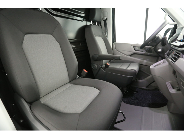 Volkswagen Crafter 2.0 TDI DSG HIGHLINE EXCLUSIVE L3H3 | FACELIFT MODEL | BPM VRIJ | NIEUW 3000KG TREKHAAK VIRTUAL ADAPTIVE CRUISE LED 140PK CARPLA