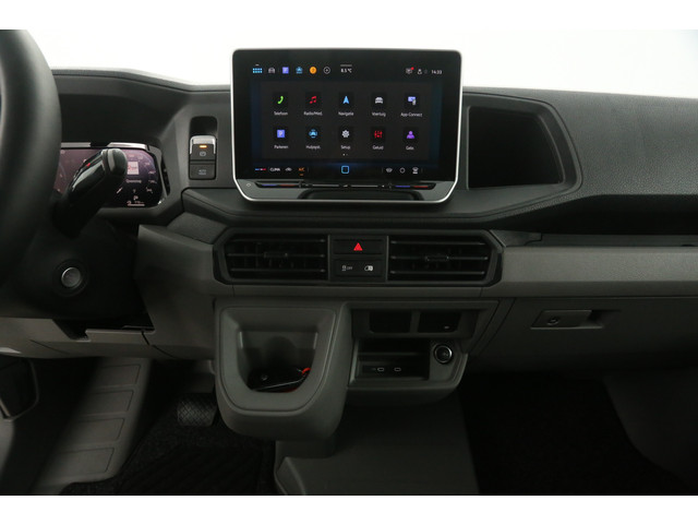 Volkswagen Crafter 2.0 TDI DSG HIGHLINE EXCLUSIVE L3H3 | FACELIFT MODEL | BPM VRIJ | NIEUW 3000KG TREKHAAK VIRTUAL ADAPTIVE CRUISE LED 140PK CARPLA