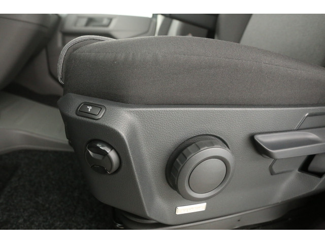 Volkswagen Crafter 2.0 TDI DSG HIGHLINE EXCLUSIVE L3H3 | FACELIFT MODEL | BPM VRIJ | NIEUW 3000KG TREKHAAK VIRTUAL ADAPTIVE CRUISE LED 140PK CARPLA