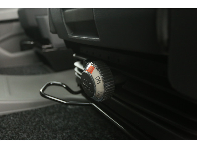 Volkswagen Crafter 2.0 TDI DSG HIGHLINE EXCLUSIVE L3H3 | FACELIFT MODEL | BPM VRIJ | NIEUW 3000KG TREKHAAK VIRTUAL ADAPTIVE CRUISE LED 140PK CARPLA