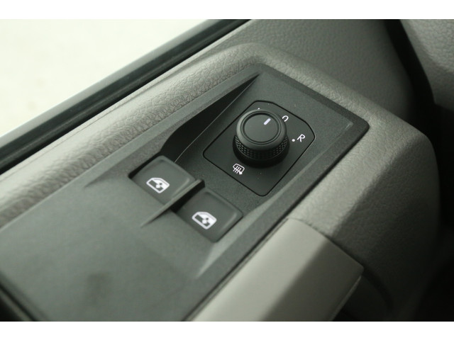 Volkswagen Crafter 2.0 TDI DSG HIGHLINE EXCLUSIVE L3H3 | FACELIFT MODEL | BPM VRIJ | NIEUW 3000KG TREKHAAK VIRTUAL ADAPTIVE CRUISE LED 140PK CARPLA