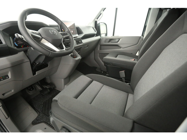 Volkswagen Crafter 2.0 TDI DSG HIGHLINE EXCLUSIVE L3H3 | FACELIFT MODEL | BPM VRIJ | NIEUW 3000KG TREKHAAK VIRTUAL ADAPTIVE CRUISE LED 140PK CARPLA