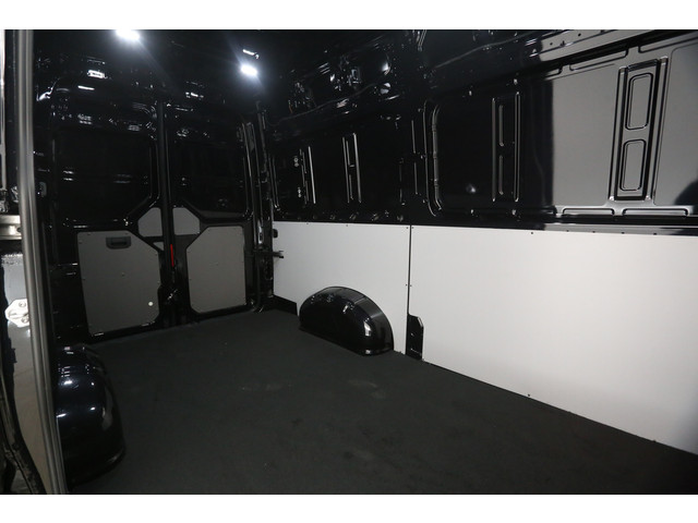 Volkswagen Crafter 2.0 TDI DSG HIGHLINE EXCLUSIVE L3H3 | FACELIFT MODEL | BPM VRIJ | NIEUW 3000KG TREKHAAK VIRTUAL ADAPTIVE CRUISE LED 140PK CARPLA