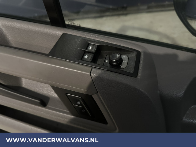 Volkswagen Crafter 2.0 TDI 140pk L3H3 (oude L2H2) Euro6 Airco | Camera | Cruisecontrol | Apple Carplay | bijrijdersbank android auto, chauffeurssto