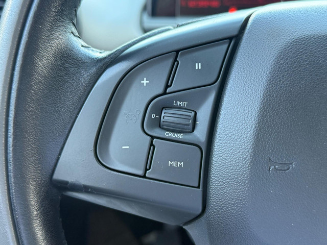 Citroen C4 Cactus 1.2 e-THP PureTech 110pk Shine - Rouge Aden - Camera Cruise Clima