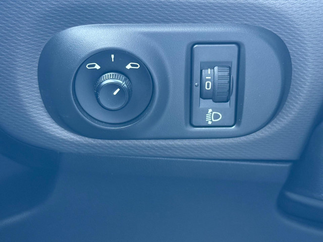Citroen C4 Cactus 1.2 e-THP PureTech 110pk Shine - Rouge Aden - Camera Cruise Clima
