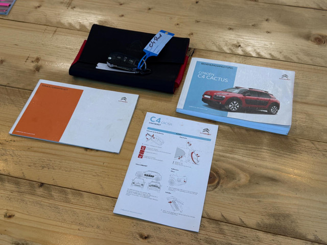 Citroen C4 Cactus 1.2 e-THP PureTech 110pk Shine - Rouge Aden - Camera Cruise Clima