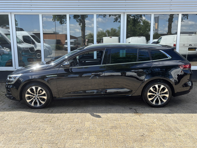 renault-megane-e-tech-estate-1.6-plug-in-hybrid-160-r.s.-line---stuur-en-stoel-verwarming---parkeer-assist---head-up-display