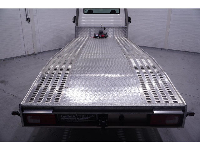 Volkswagen Crafter 2.0 TDI 140 pk L4 Autotransporter Airco, Cruise Control, Trekhaak 3.000 kg, BPM vrij, 3-Zits