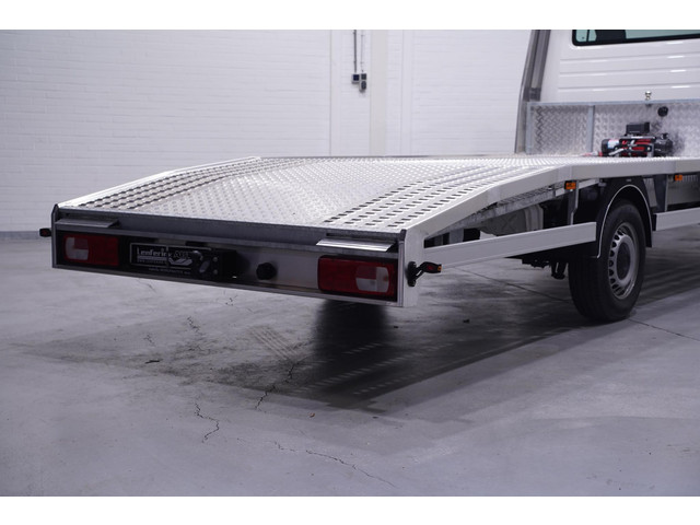 Volkswagen Crafter 2.0 TDI 140 pk L4 Autotransporter Airco, Cruise Control, Trekhaak 3.000 kg, BPM vrij, 3-Zits