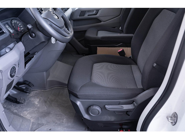 Volkswagen Crafter 2.0 TDI 140 pk L4 Autotransporter Airco, Cruise Control, Trekhaak 3.000 kg, BPM vrij, 3-Zits