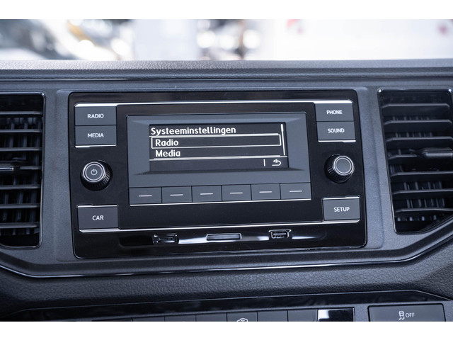 Volkswagen Crafter 2.0 TDI 140 pk L4 Autotransporter Airco, Cruise Control, Trekhaak 3.000 kg, BPM vrij, 3-Zits