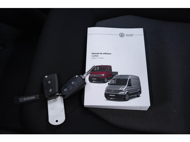 Volkswagen Crafter 2.0 TDI 140 pk L4 Autotransporter Airco, Cruise Control, Trekhaak 3.000 kg, BPM vrij, 3-Zits