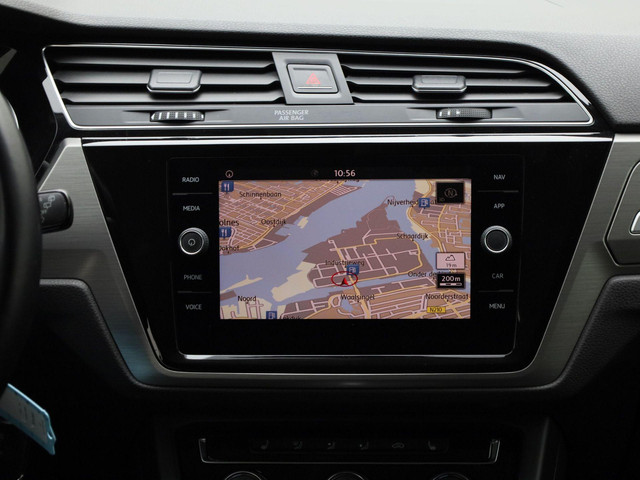 Volkswagen Touran 1.4 TSI 110kW 150PK Comfortline DSG 7-Persoons · Navigatie · Trekhaak · Apple Car Play ·