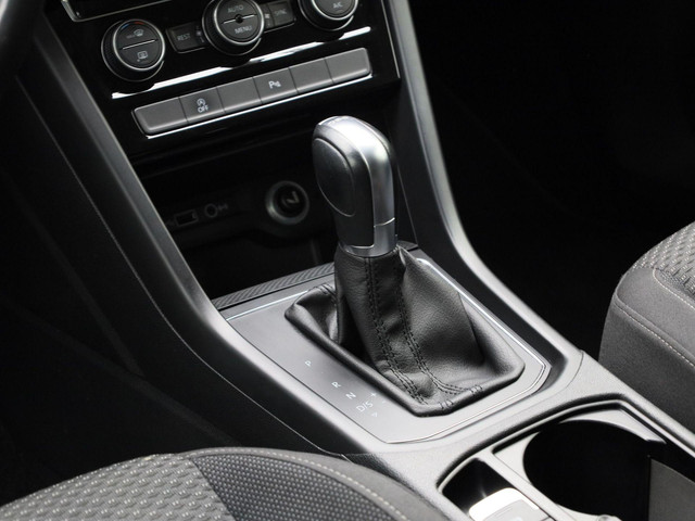 Volkswagen Touran 1.4 TSI 110kW 150PK Comfortline DSG 7-Persoons · Navigatie · Trekhaak · Apple Car Play ·