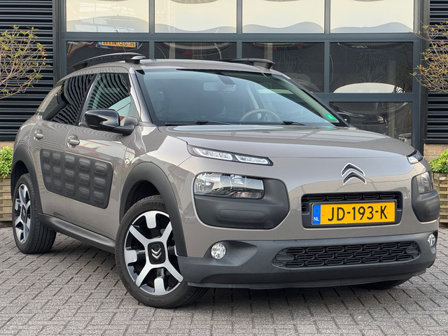 citroen-c4-cactus-1.2-puretech-shine---trekhaak---panoramadak---navigatie---cruise-control---climate-control---parkeersensoren