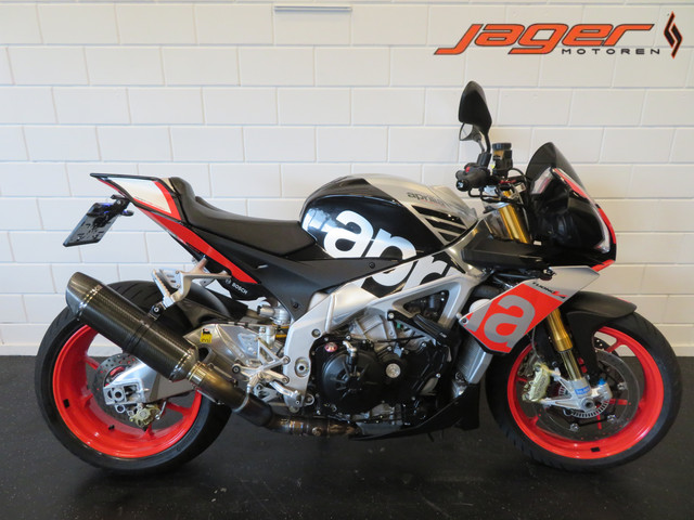 aprilia-tuono-v4-1100-factory-perfect-