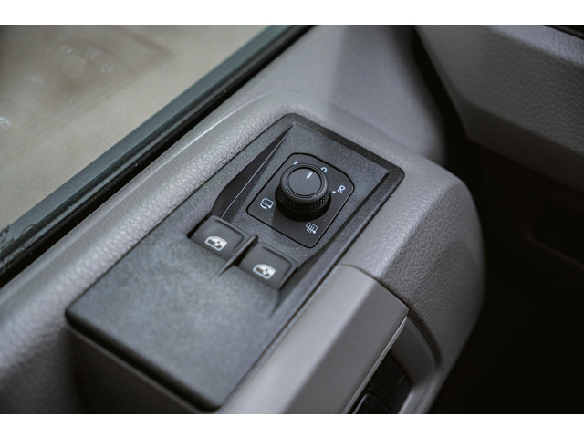 Volkswagen Crafter 35 2.0 TDI 177PK Automaat L3H2 DUB CAB LED