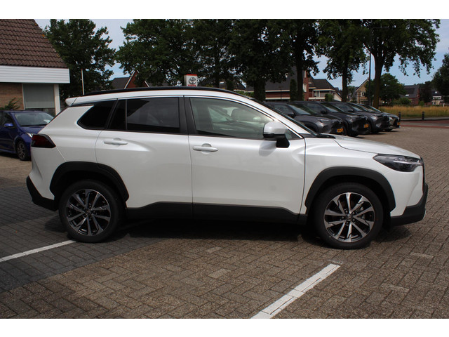 toyota-corolla-cross-hybrid-140-style-el-achterklep-stoel-stuur--ruiten-wisser-verw.-dodehoekdetectie-keyless-park.sensoren-v-a