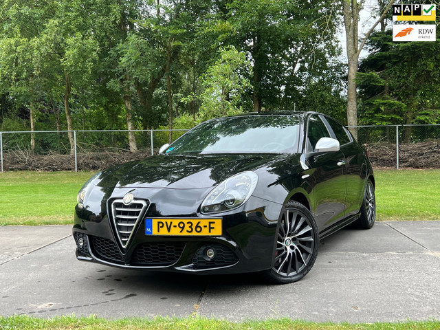 alfa-romeo-giulietta-1.7-tbi-quadrifoglio-verde---cruise---clima---leder--