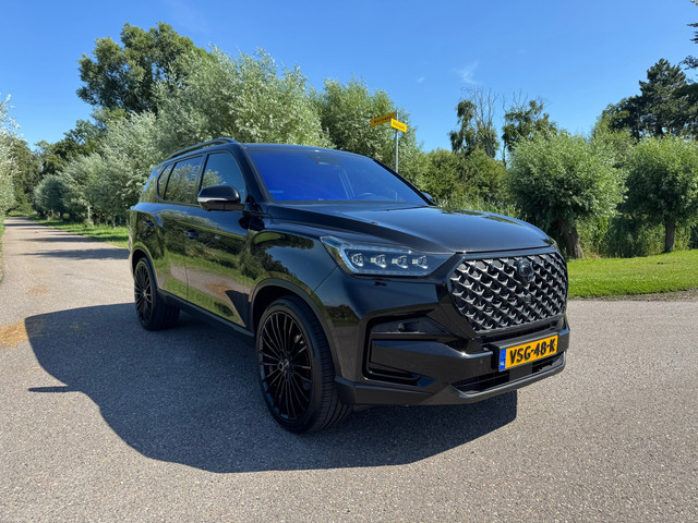 ssangyong-rexton-2.2-e-xdi-sapphire-automaat---3.500-kg-trekgewicht---22-velgen---luxe-leder---360-camera---navi---clima---led--