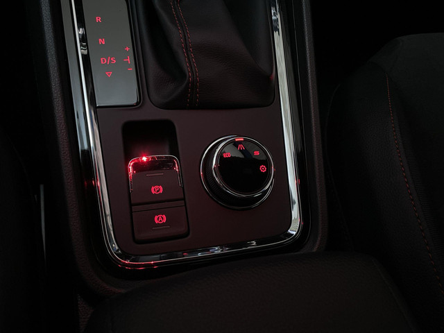 Seat Ateca 1.5 TSI 150pk DSG FR Business Intense Virtual Cockpit Adaptive Cruise Camera DAB+ Navigatie