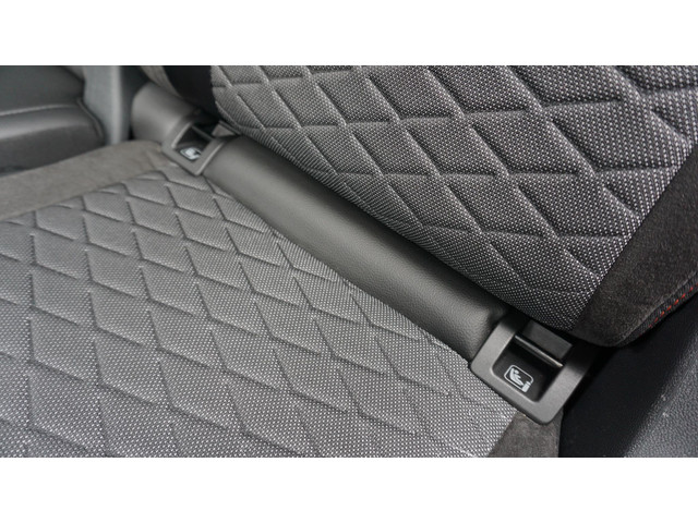 Seat Tarraco 1.5 TSI 150PK DSG FR Business Intense 5-Zits Pano.Dak 360-View Keyless LED Virtual Cockpit *NL auto* 54215km!