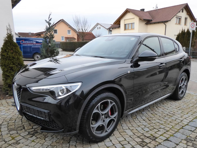 alfa-romeo-stelvio-2.0t-q4-ti-206kw-280pk--bi-xenon-led--navi---leder--acc--19-inch-lmv--mem--1e-eig---16.700-km---unfallfrei---informeer