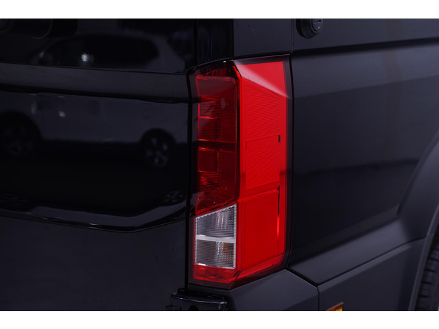 Volkswagen Crafter 2.0 TDI 140 pk DSG Aut. L3H2 nwe Model, Navi LED Koplampen, 270 Graden Deuren, PDC V+A, BPMK vrij, 3-Zits