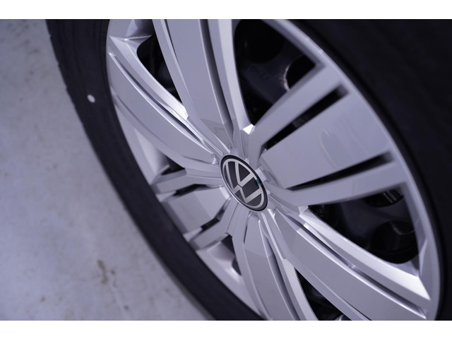 Volkswagen Crafter 2.0 TDI 140 pk DSG Aut. L3H2 nwe Model, Navi LED Koplampen, 270 Graden Deuren, PDC V+A, BPMK vrij, 3-Zits