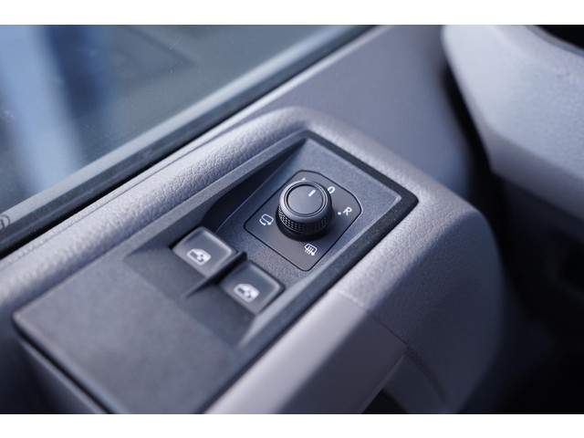 Volkswagen Crafter 2.0 TDI 140 pk DSG Aut. L3H2 nwe Model, Navi LED Koplampen, 270 Graden Deuren, PDC V+A, BPMK vrij, 3-Zits