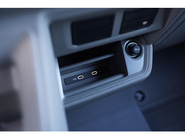 Volkswagen Crafter 2.0 TDI 140 pk DSG Aut. L3H2 nwe Model, Navi LED Koplampen, 270 Graden Deuren, PDC V+A, BPMK vrij, 3-Zits