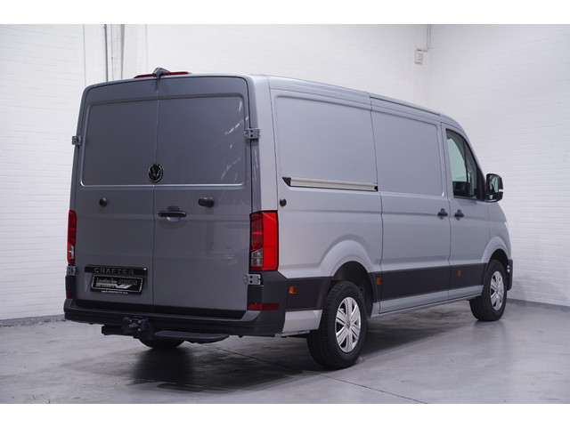 Volkswagen Crafter 2.0 TDI 140 pk L3H2 DSG Aut. Nwe Model BPM vrij, Navi, Camera, Trekhaak 3.000 kg, LED Koplampen, 3-Zits