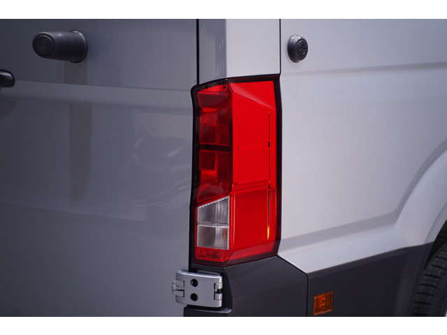 Volkswagen Crafter 2.0 TDI 140 pk L3H2 DSG Aut. Nwe Model BPM vrij, Navi, Camera, Trekhaak 3.000 kg, LED Koplampen, 3-Zits