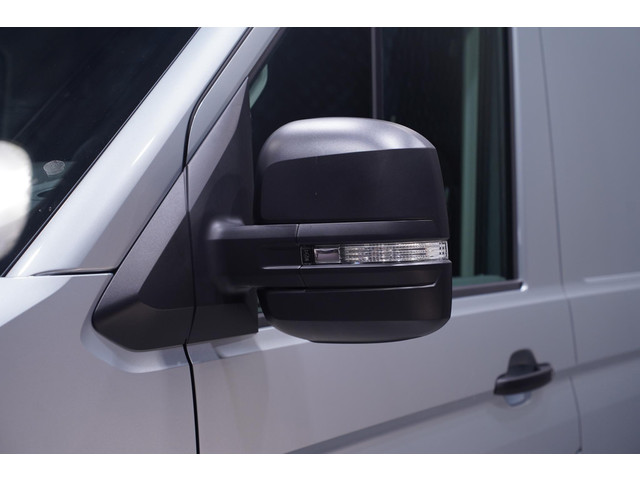 Volkswagen Crafter 2.0 TDI 140 pk L3H2 DSG Aut. Nwe Model BPM vrij, Navi, Camera, Trekhaak 3.000 kg, LED Koplampen, 3-Zits