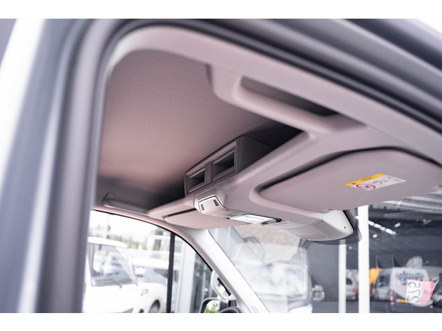 Volkswagen Crafter 2.0 TDI 140 pk L3H2 DSG Aut. Nwe Model BPM vrij, Navi, Camera, Trekhaak 3.000 kg, LED Koplampen, 3-Zits