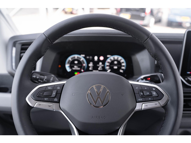 Volkswagen Crafter 2.0 TDI 140 pk L3H2 DSG Aut. Nwe Model BPM vrij, Navi, Camera, Trekhaak 3.000 kg, LED Koplampen, 3-Zits