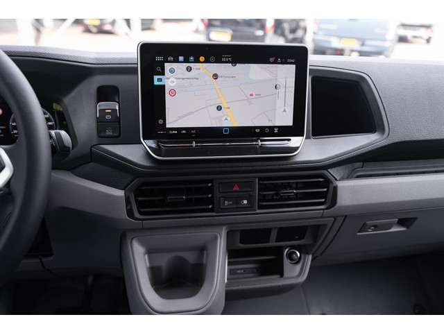 Volkswagen Crafter 2.0 TDI 140 pk L3H2 DSG Aut. Nwe Model BPM vrij, Navi, Camera, Trekhaak 3.000 kg, LED Koplampen, 3-Zits