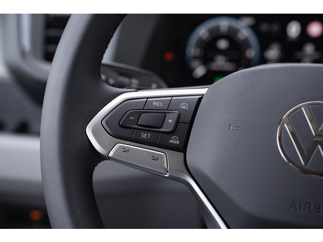 Volkswagen Crafter 2.0 TDI 140 pk L3H2 DSG Aut. Nwe Model BPM vrij, Navi, Camera, Trekhaak 3.000 kg, LED Koplampen, 3-Zits