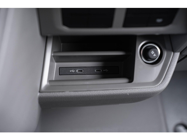 Volkswagen Crafter 2.0 TDI 140 pk L3H2 DSG Aut. Nwe Model BPM vrij, Navi, Camera, Trekhaak 3.000 kg, LED Koplampen, 3-Zits