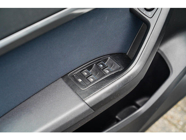 Seat Ateca 1.0 EcoTSI Style Business Intense | LED koplampen | Achteruitrijcamera | Climatronic airco | Multifunctioneel stuur |