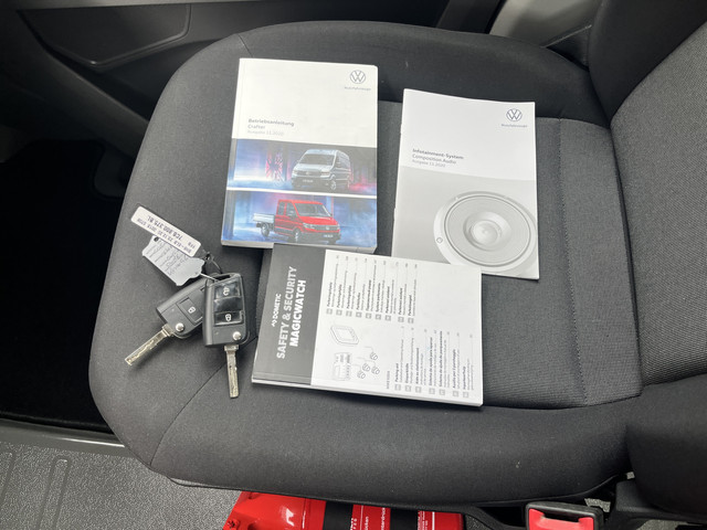 Volkswagen Crafter 35 2.0 TDI DC Open laadbak Airco Cruise controle Pick-up Euro 6 Parkeerhulp achter evt 2500kg trekgewicht 6 persoons p-up bakwag