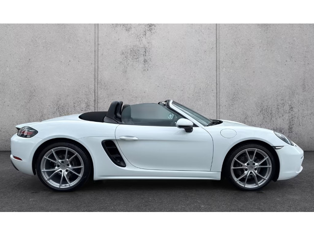 porsche-718-boxster-2.0-pdk-300-pk-acc-pcm-navi-camera-stuur-en-stoelverwarming-20-inch