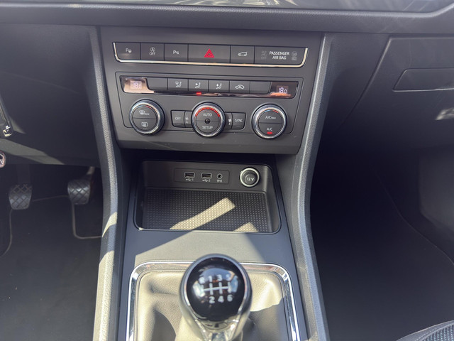 Seat Ateca 1.0 TSI Style | Navigatie | Klimaatregeling | Parkeersenors V+A | Electr. achterklep |