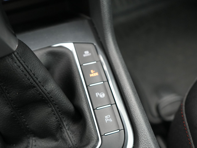 Seat Tarraco 1.4 TSI e-Hybrid FR Plug in Hybrid 245pk PHEV | Trekhaak af Fabriek | Adaptive Cruise | 360 Camera | Half Lederen Sportstoelen M