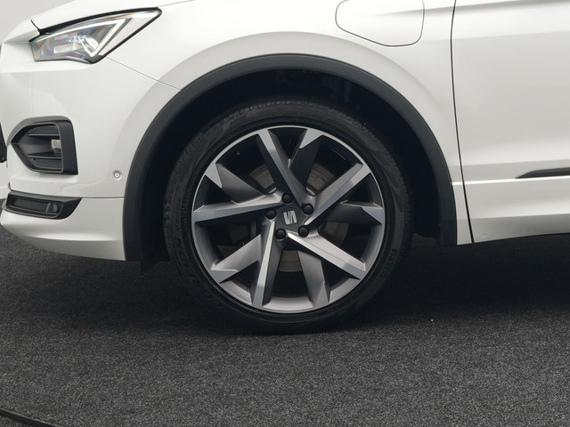 Seat Tarraco 1.4 TSI e-Hybrid FR Plug in Hybrid 245pk PHEV | Trekhaak af Fabriek | Adaptive Cruise | 360 Camera | Half Lederen Sportstoelen M