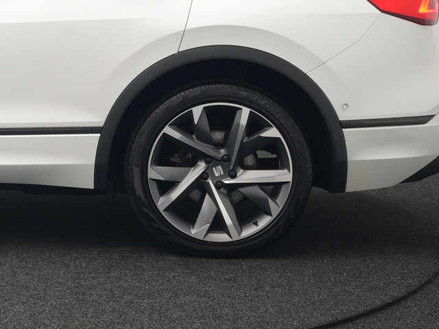 Seat Tarraco 1.4 TSI e-Hybrid FR Plug in Hybrid 245pk PHEV | Trekhaak af Fabriek | Adaptive Cruise | 360 Camera | Half Lederen Sportstoelen M